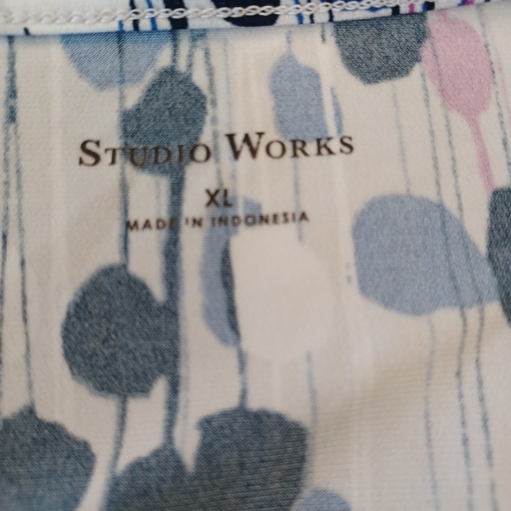 Studio Works Sleeveless Top - Picture 3 of 7